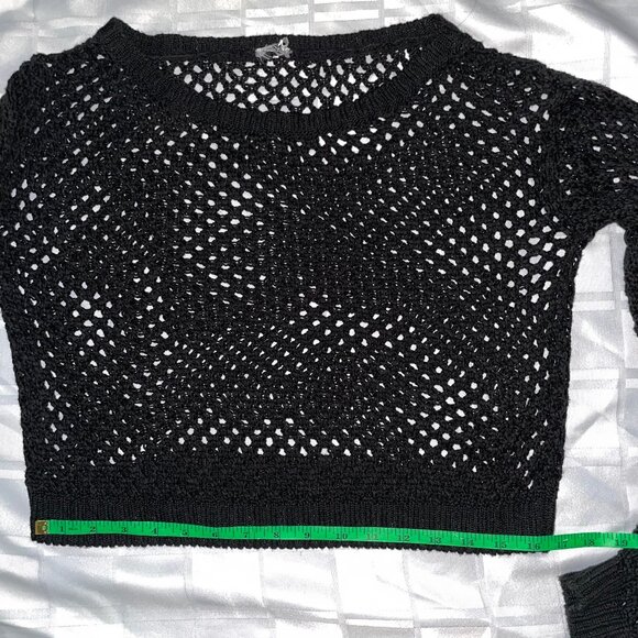🎉 Bundle Deal: 4 for $20! 🎉 mesh cropped sweater - Picture 4 of 5